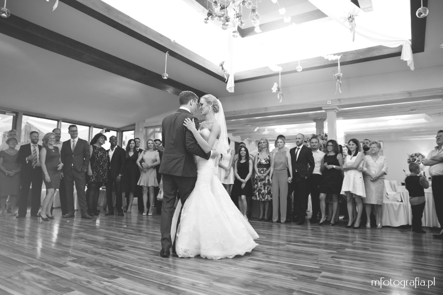 fotogrfia pierwszego tańca Pary młodej